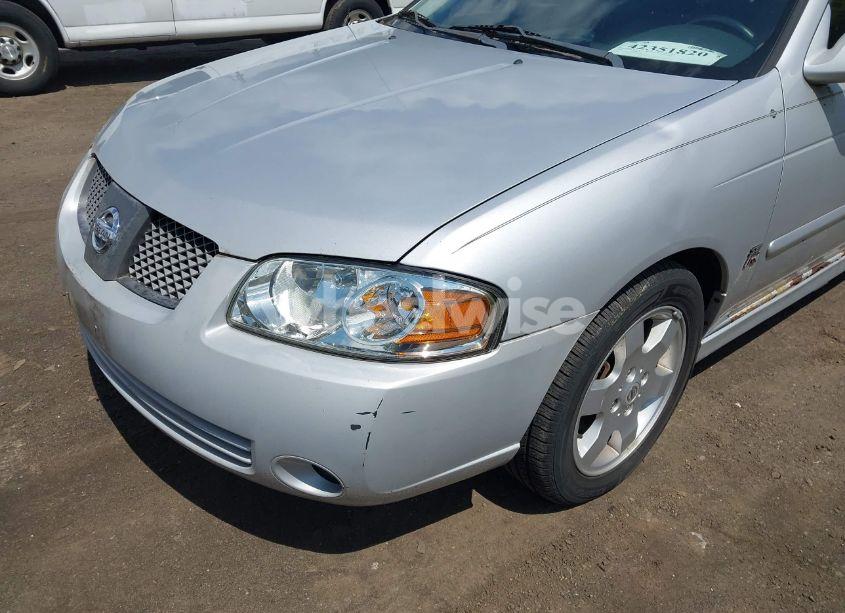 Photo 6 of 2005 Nissan Sentra SE-R (VIN 3N1AB51D75L577179)