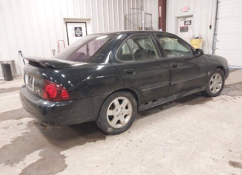 Photo 4 of 2005 Nissan Sentra SE-R (VIN 3N1AB51DX5L531944)