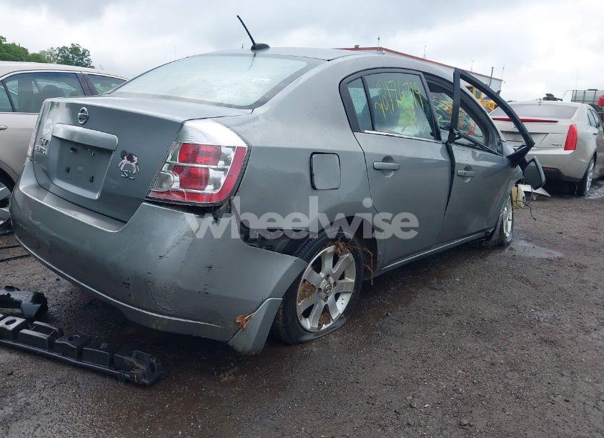 Photo 4 of 2008 Nissan Sentra 2.0SL (VIN 3N1AB61E88L684115)