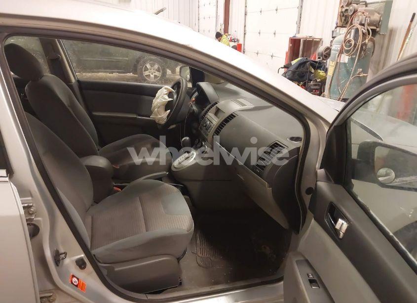 Photo 5 of 2008 Nissan Sentra 2.0S (VIN 3N1AB61EX8L673827)