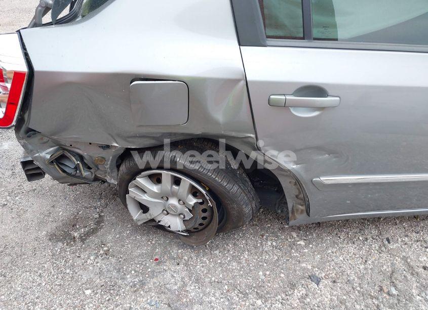 Photo 6 of 2010 Nissan Sentra 2.0S (VIN 3N1AB6AP0AL607200)