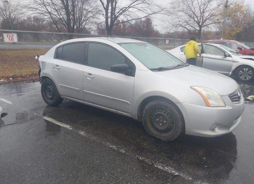 2010 Nissan Sentra 2.0S (VIN 3N1AB6AP0AL692930) main photo