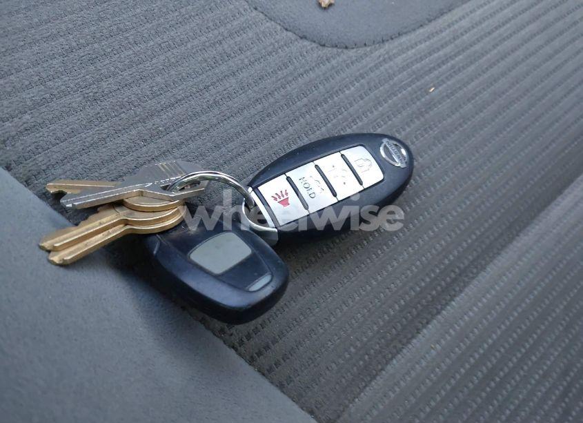 Photo 11 of 2010 Nissan Sentra 2.0S (VIN 3N1AB6AP0AL694502)