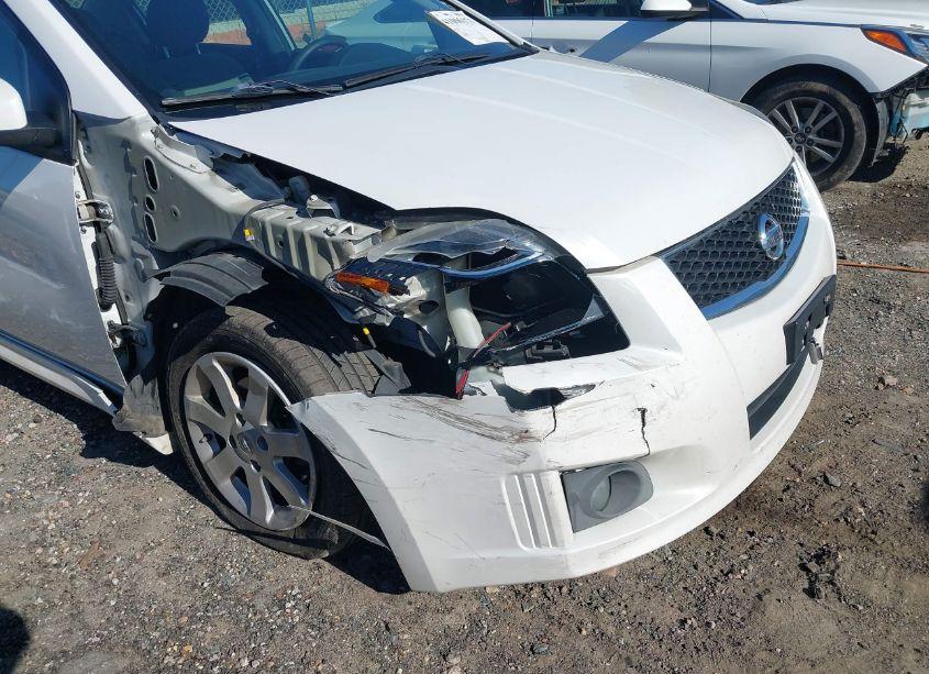 Photo 6 of 2011 Nissan Sentra 2.0SR (VIN 3N1AB6AP0BL632096)