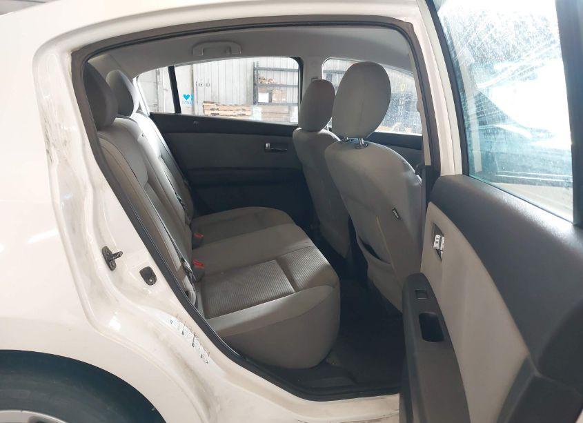 Photo 8 of 2011 Nissan Sentra 2.0SR (VIN 3N1AB6AP0BL644068)