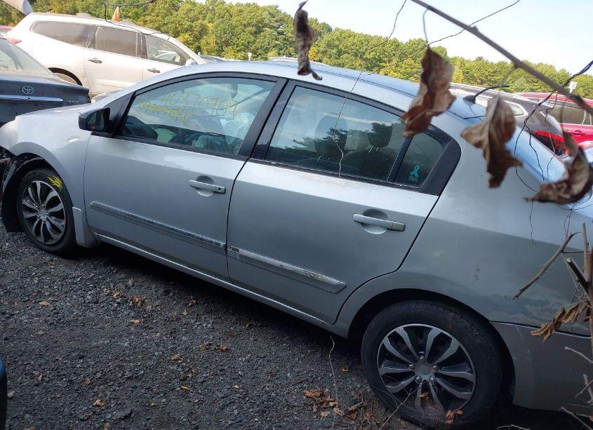 Photo 3 of 2011 Nissan Sentra 2.0S (VIN 3N1AB6AP0BL652042)