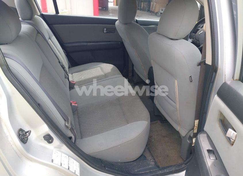 Photo 8 of 2011 Nissan Sentra 2.0S (VIN 3N1AB6AP0BL699569)