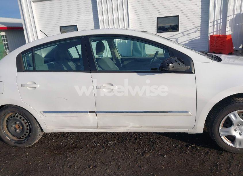 Photo 13 of 2011 Nissan Sentra 2.0S (VIN 3N1AB6AP0BL715995)