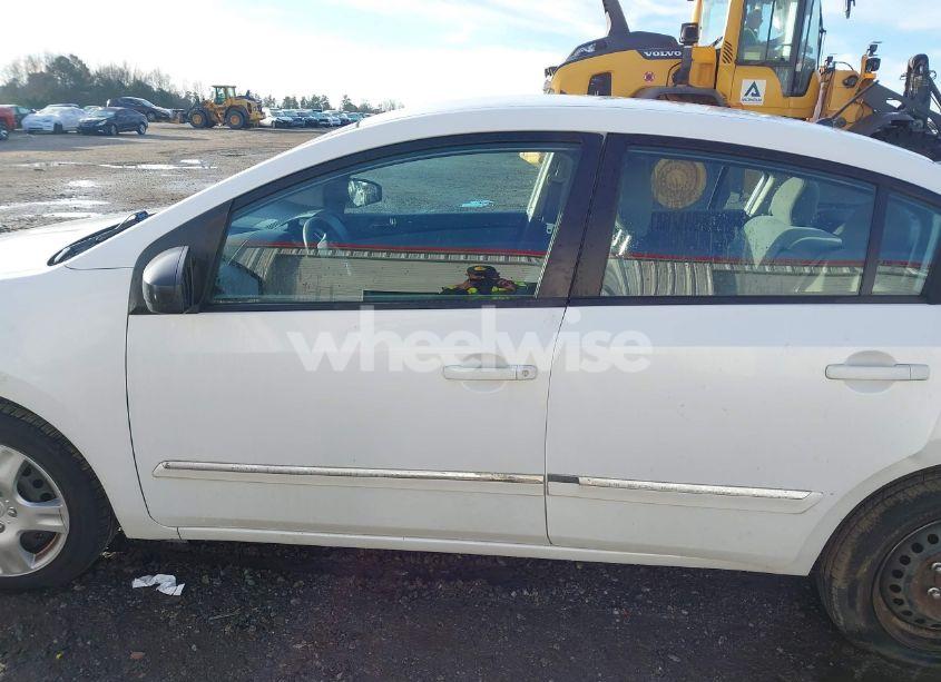 Photo 14 of 2011 Nissan Sentra 2.0S (VIN 3N1AB6AP0BL715995)