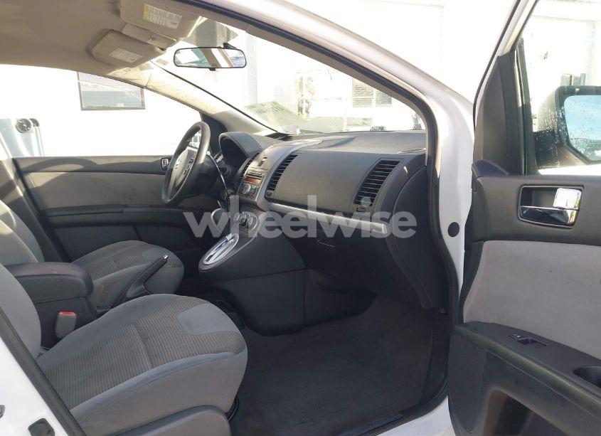 Photo 5 of 2011 Nissan Sentra 2.0S (VIN 3N1AB6AP0BL715995)