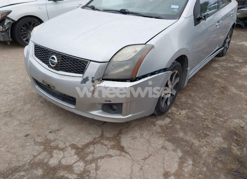 Photo 6 of 2011 Nissan Sentra 2.0SR (VIN 3N1AB6AP0BL719335)