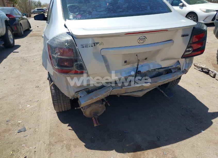 Photo 6 of 2011 Nissan Sentra 2.0SR (VIN 3N1AB6AP0BL726625)