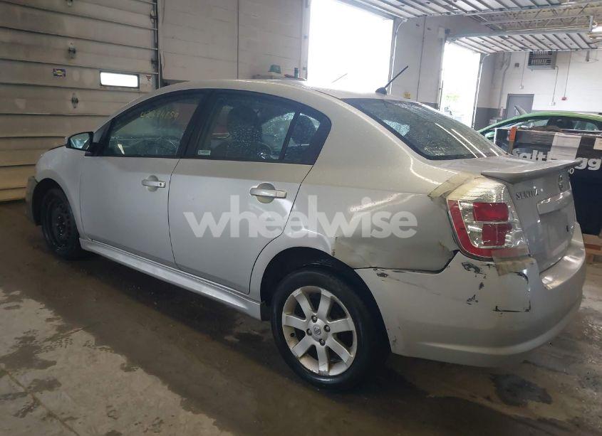 Photo 3 of 2010 Nissan Sentra 2.0SR (VIN 3N1AB6AP1AL699563)