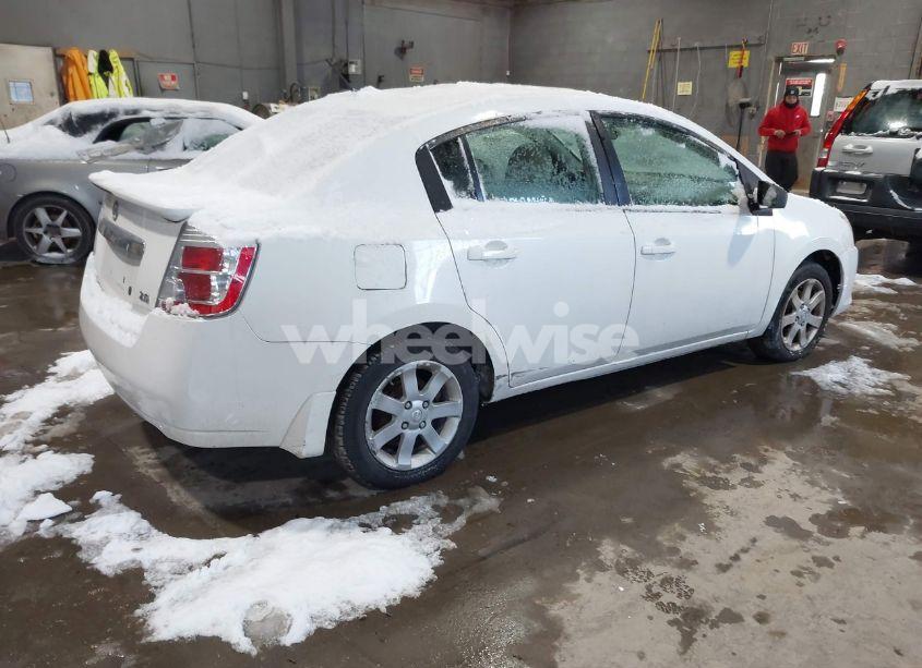 Photo 4 of 2011 Nissan Sentra 2.0 (VIN 3N1AB6AP1BL634021)