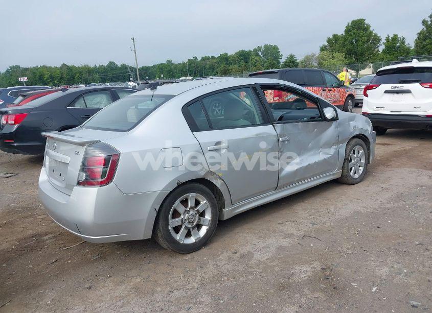 Photo 4 of 2012 Nissan Sentra 2.0 SR (VIN 3N1AB6AP1CL676545)