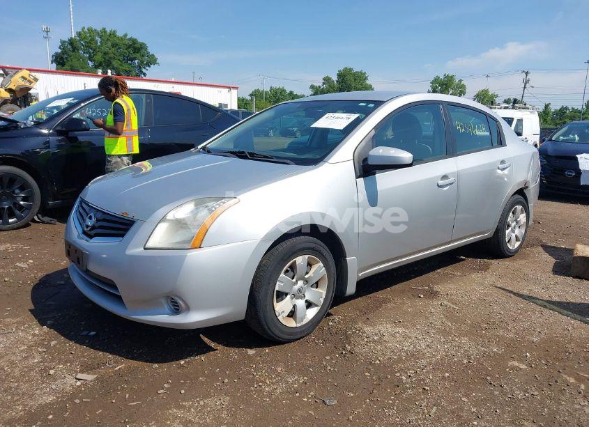 Photo 2 of 2012 Nissan Sentra 2.0 (VIN 3N1AB6AP1CL785507)