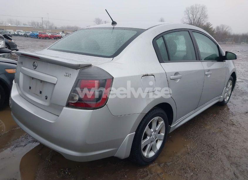 Photo 4 of 2010 Nissan Sentra 2.0SR (VIN 3N1AB6AP2AL708853)