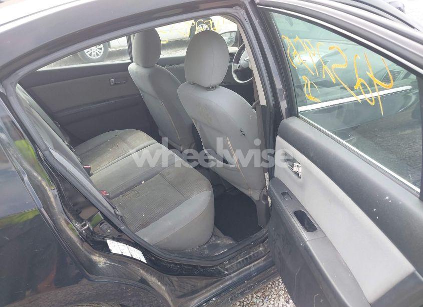 Photo 8 of 2011 Nissan Sentra 2.0SR (VIN 3N1AB6AP2BL622931)