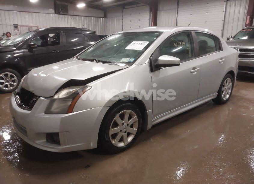 Photo 2 of 2010 Nissan Sentra 2.0SR (VIN 3N1AB6AP3AL724057)