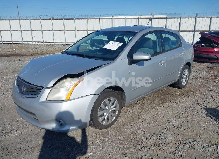 Photo 2 of 2011 Nissan Sentra 2.0 (VIN 3N1AB6AP3BL660572)