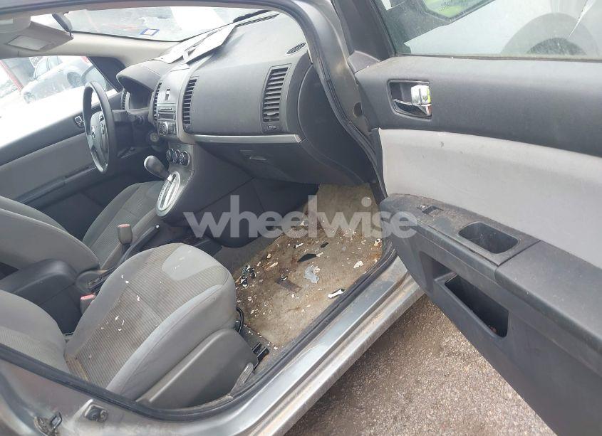 Photo 5 of 2011 Nissan Sentra 2.0S (VIN 3N1AB6AP3BL703842)