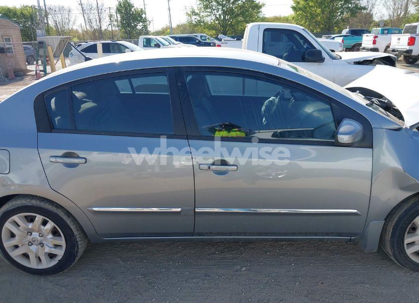 Photo 13 of 2010 Nissan Sentra 2.0S (VIN 3N1AB6AP4AL720826)