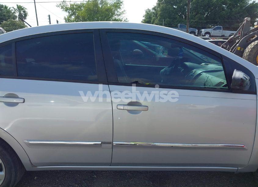 Photo 13 of 2011 Nissan Sentra 2.0S (VIN 3N1AB6AP4BL653338)