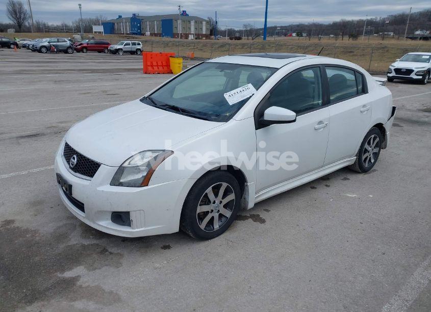 Photo 2 of 2012 Nissan Sentra 2.0 SR (VIN 3N1AB6AP4CL781175)