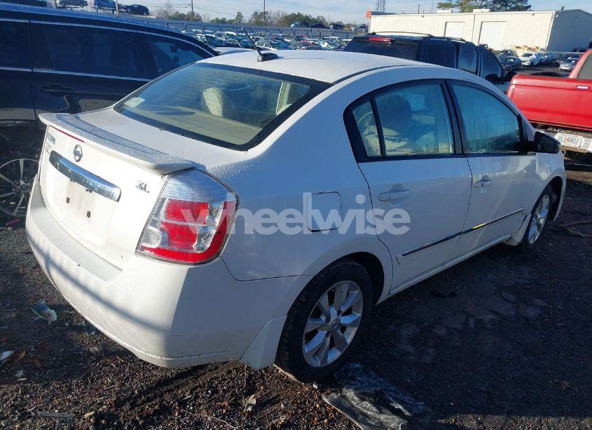 Photo 4 of 2011 Nissan Sentra 2.0SL (VIN 3N1AB6AP5BL728516)