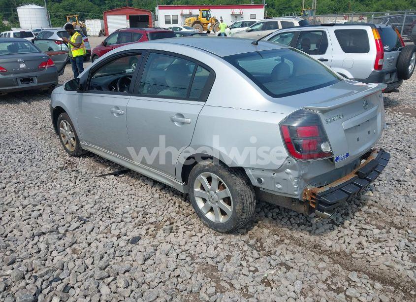 Photo 3 of 2012 Nissan Sentra 2.0 SR (VIN 3N1AB6AP5CL744409)