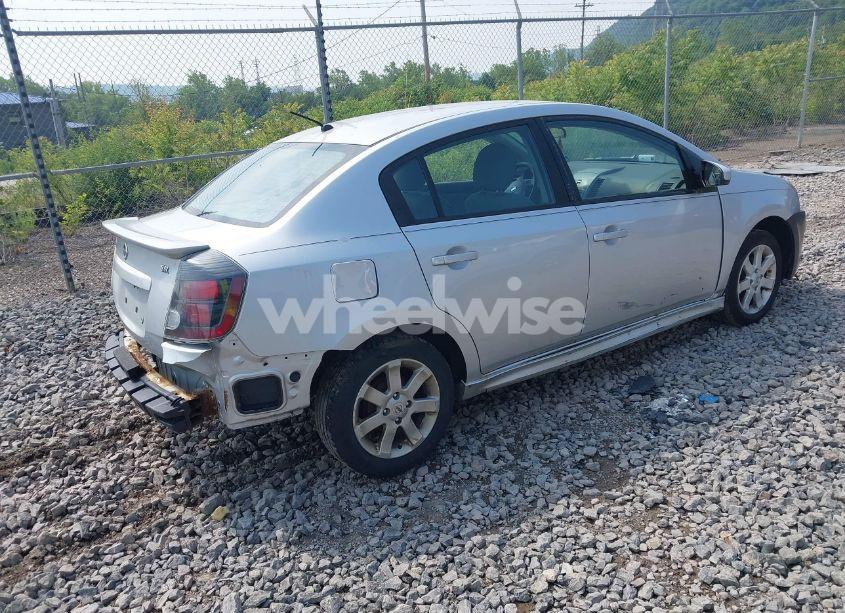 Photo 4 of 2012 Nissan Sentra 2.0 SR (VIN 3N1AB6AP5CL744409)
