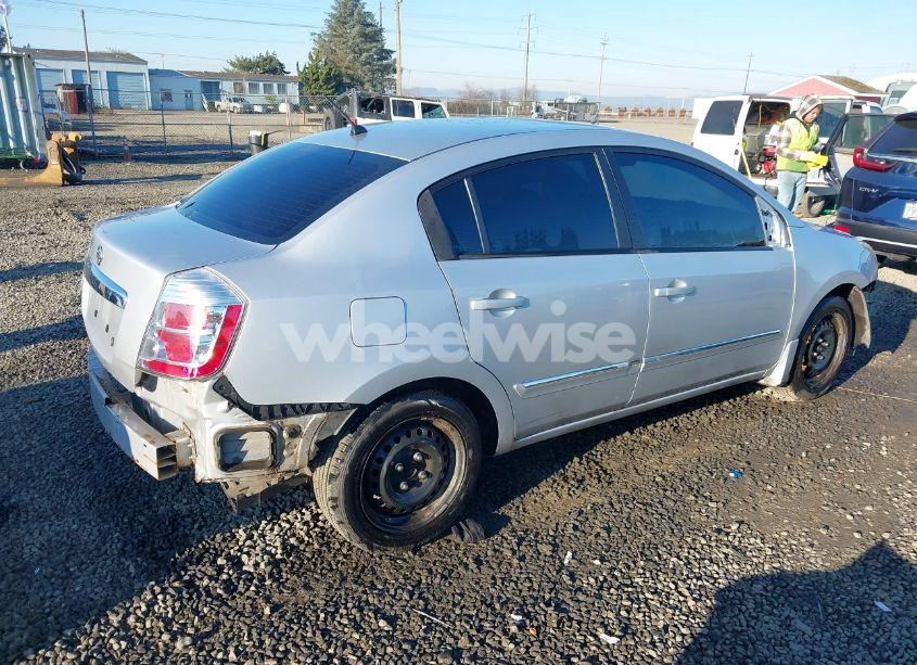 Photo 4 of 2010 Nissan Sentra 2.0S (VIN 3N1AB6AP6AL646843)