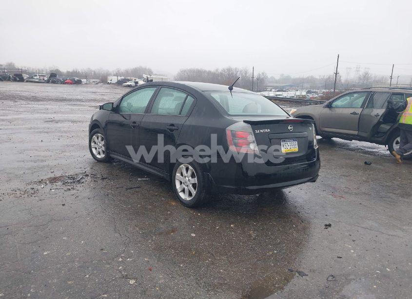 Photo 3 of 2010 Nissan Sentra 2.0SR (VIN 3N1AB6AP6AL700531)