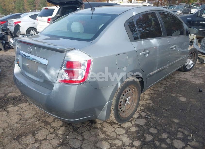 Photo 4 of 2011 Nissan Sentra 2.0S (VIN 3N1AB6AP6BL612323)