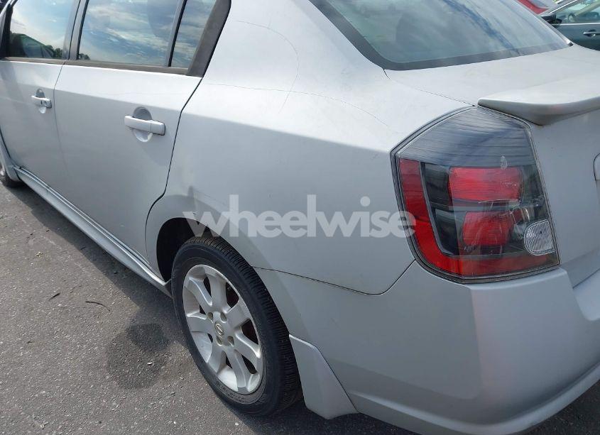 Photo 12 of 2011 Nissan Sentra 2.0SR (VIN 3N1AB6AP6BL621328)