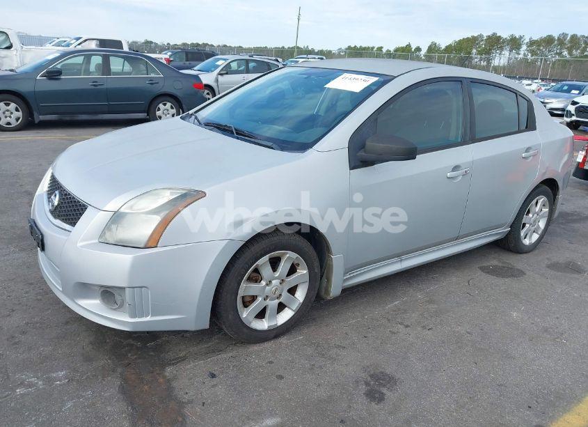 Photo 2 of 2011 Nissan Sentra 2.0SR (VIN 3N1AB6AP6BL621328)