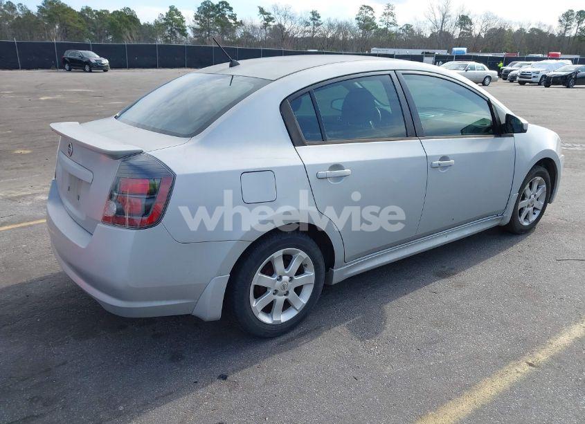 Photo 4 of 2011 Nissan Sentra 2.0SR (VIN 3N1AB6AP6BL621328)