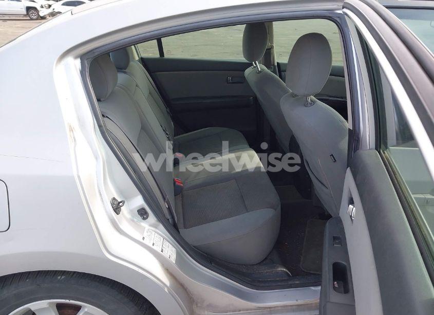 Photo 8 of 2011 Nissan Sentra 2.0SR (VIN 3N1AB6AP6BL621328)