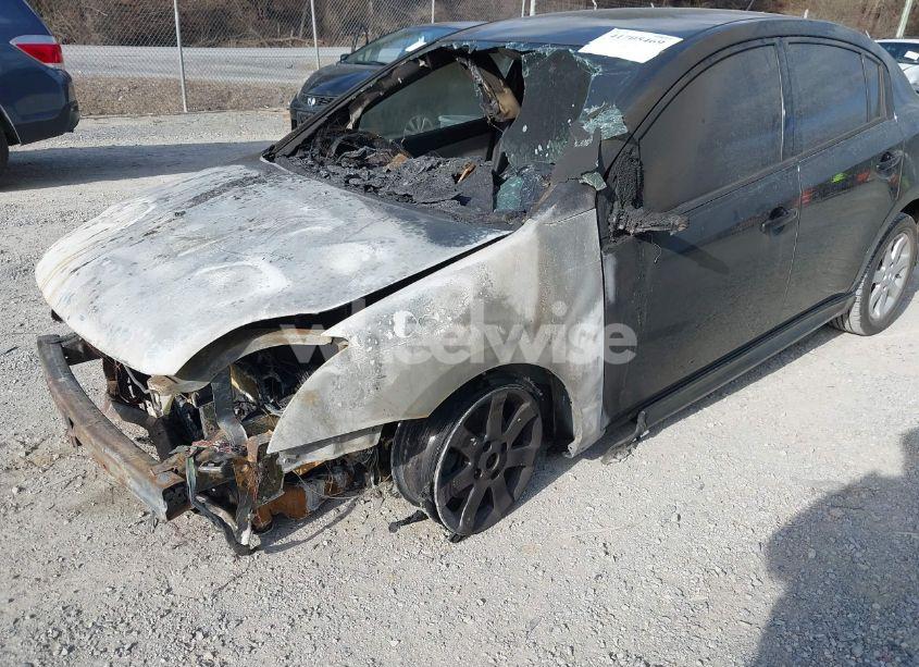 Photo 2 of 2011 Nissan Sentra 2.0SR (VIN 3N1AB6AP6BL634693)