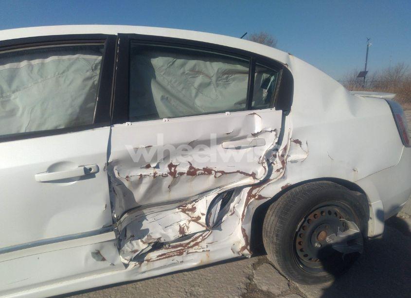 Photo 6 of 2011 Nissan Sentra 2.0S (VIN 3N1AB6AP6BL699818)