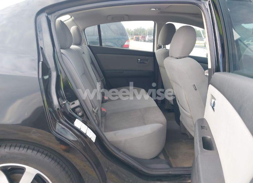 Photo 8 of 2011 Nissan Sentra 2.0SR (VIN 3N1AB6AP6BL702894)