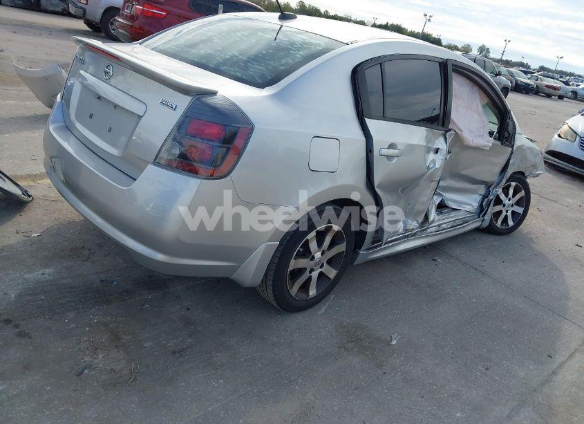 Photo 4 of 2011 Nissan Sentra 2.0SR (VIN 3N1AB6AP6BL726631)