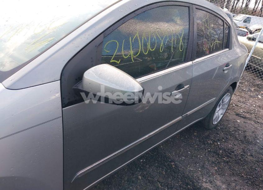 Photo 6 of 2010 Nissan Sentra 2.0S (VIN 3N1AB6AP7AL709383)