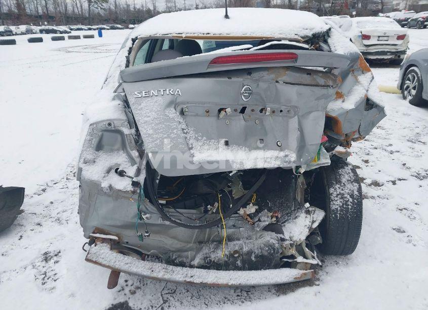 Photo 6 of 2011 Nissan Sentra 2.0S (VIN 3N1AB6AP7BL726296)