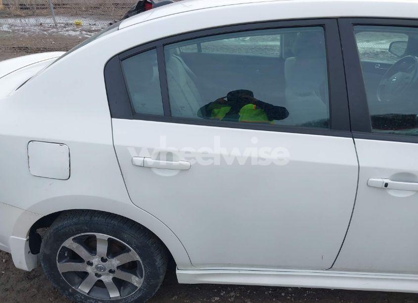 Photo 6 of 2012 Nissan Sentra 2.0 SR (VIN 3N1AB6AP7CL744492)