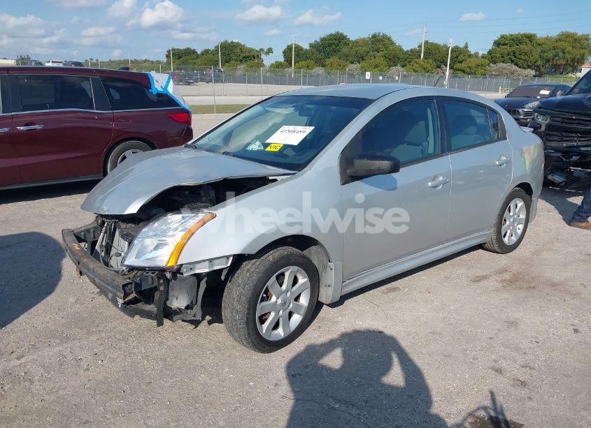 Photo 2 of 2010 Nissan Sentra 2.0SR (VIN 3N1AB6AP8AL727018)