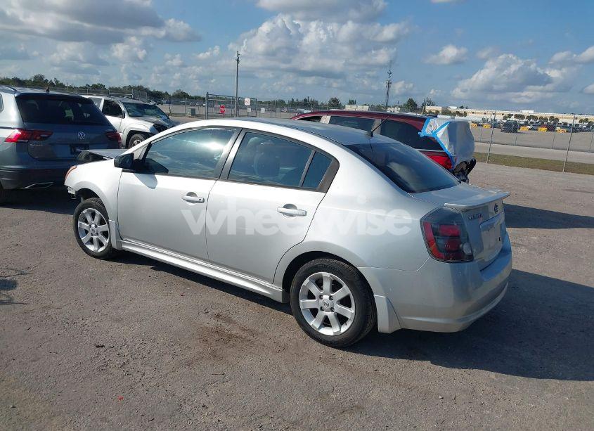 Photo 3 of 2010 Nissan Sentra 2.0SR (VIN 3N1AB6AP8AL727018)