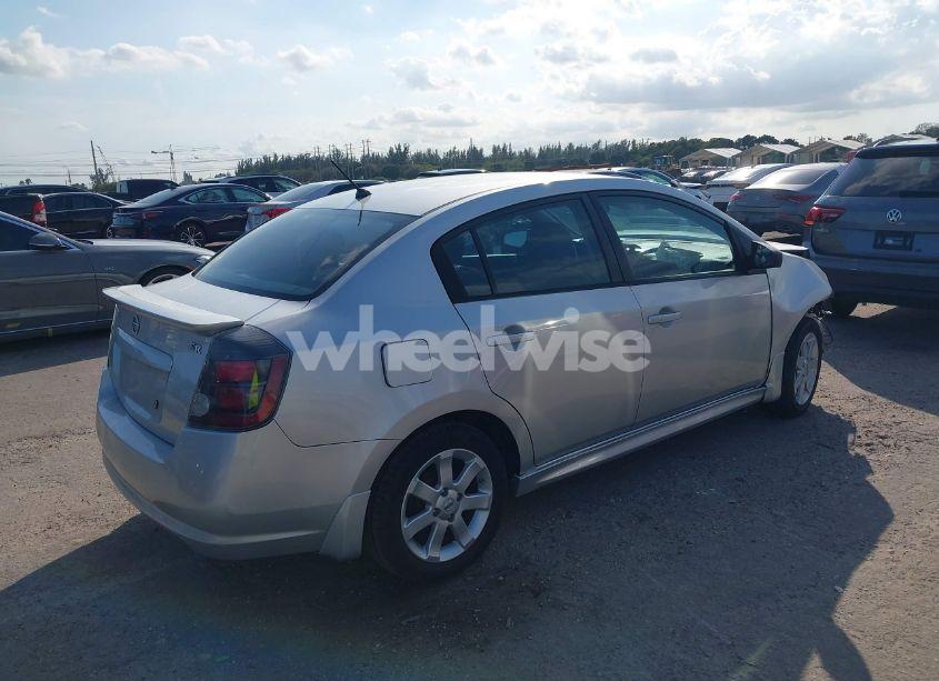 Photo 4 of 2010 Nissan Sentra 2.0SR (VIN 3N1AB6AP8AL727018)