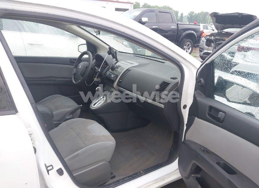 Photo 5 of 2011 Nissan Sentra 2.0 (VIN 3N1AB6AP8BL602182)