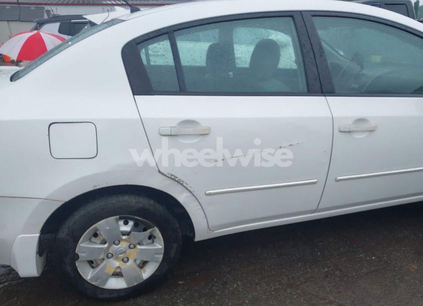 Photo 6 of 2011 Nissan Sentra 2.0 (VIN 3N1AB6AP8BL602182)